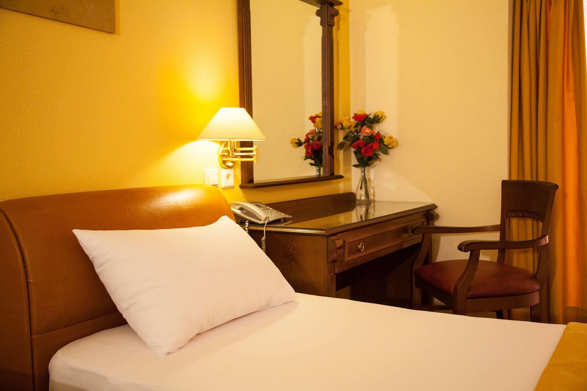 Galini Palace 3* Atene